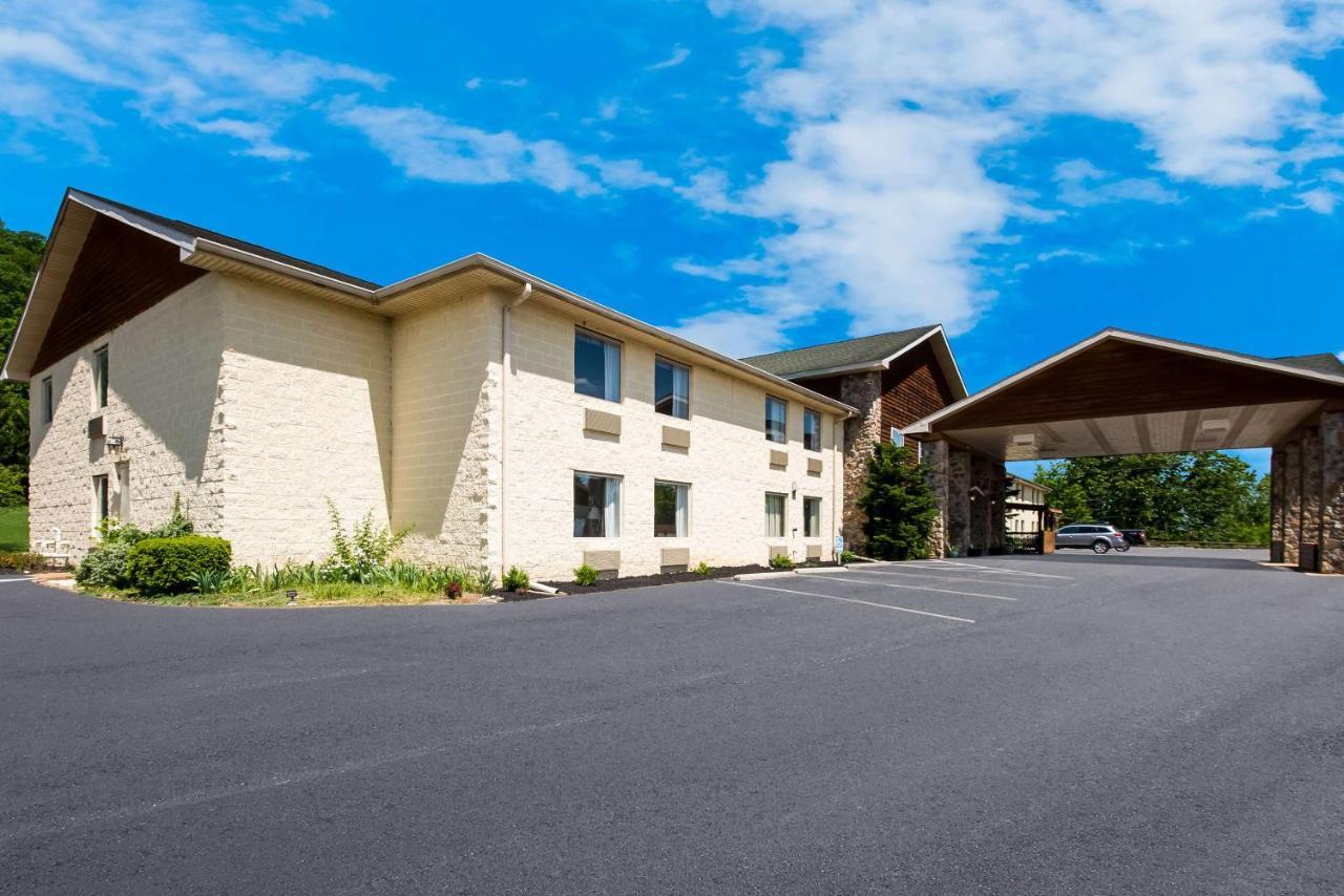 Surestay Plus Hotel By Best Western Berkeley Springs Buitenkant foto