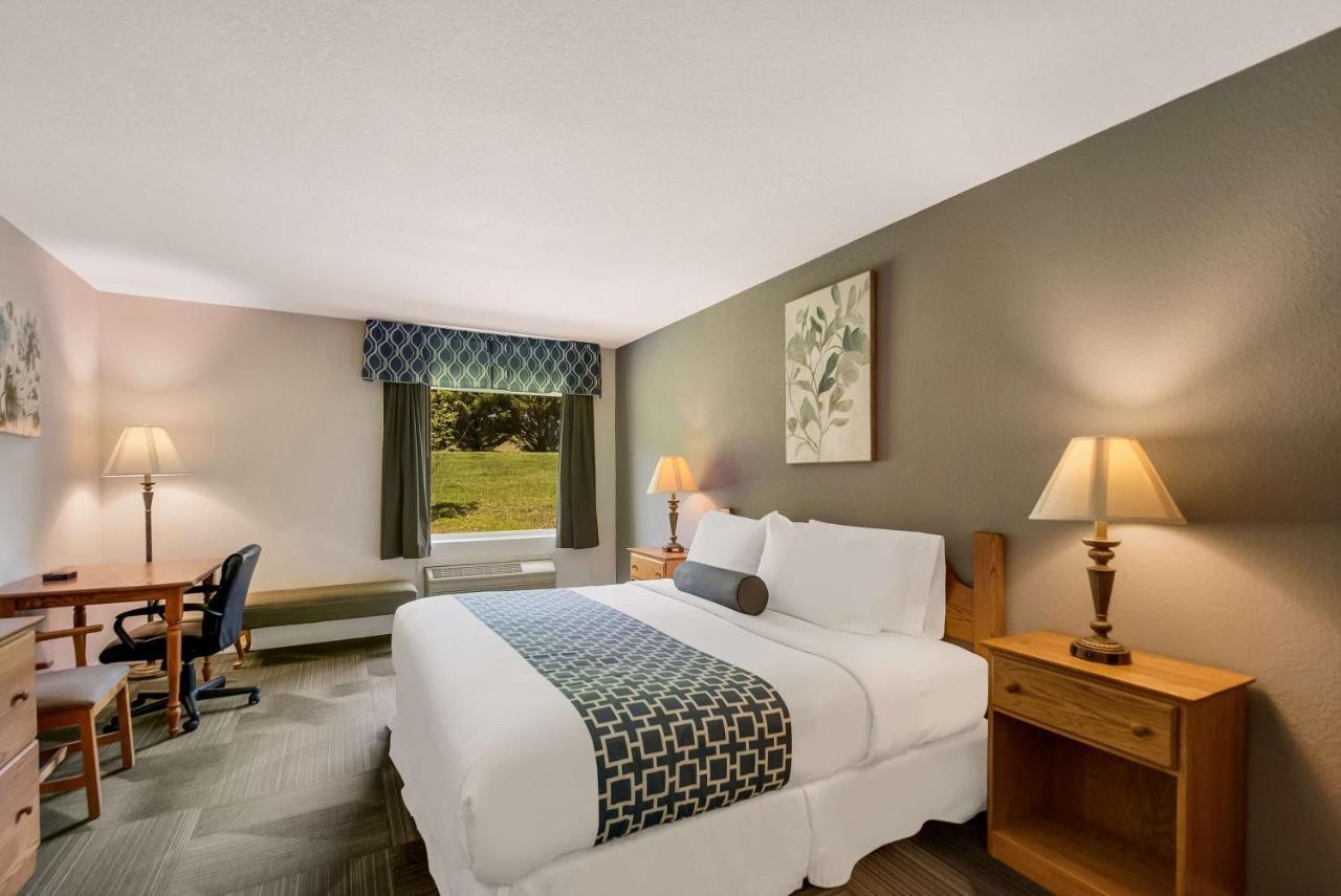 Surestay Plus Hotel By Best Western Berkeley Springs Buitenkant foto