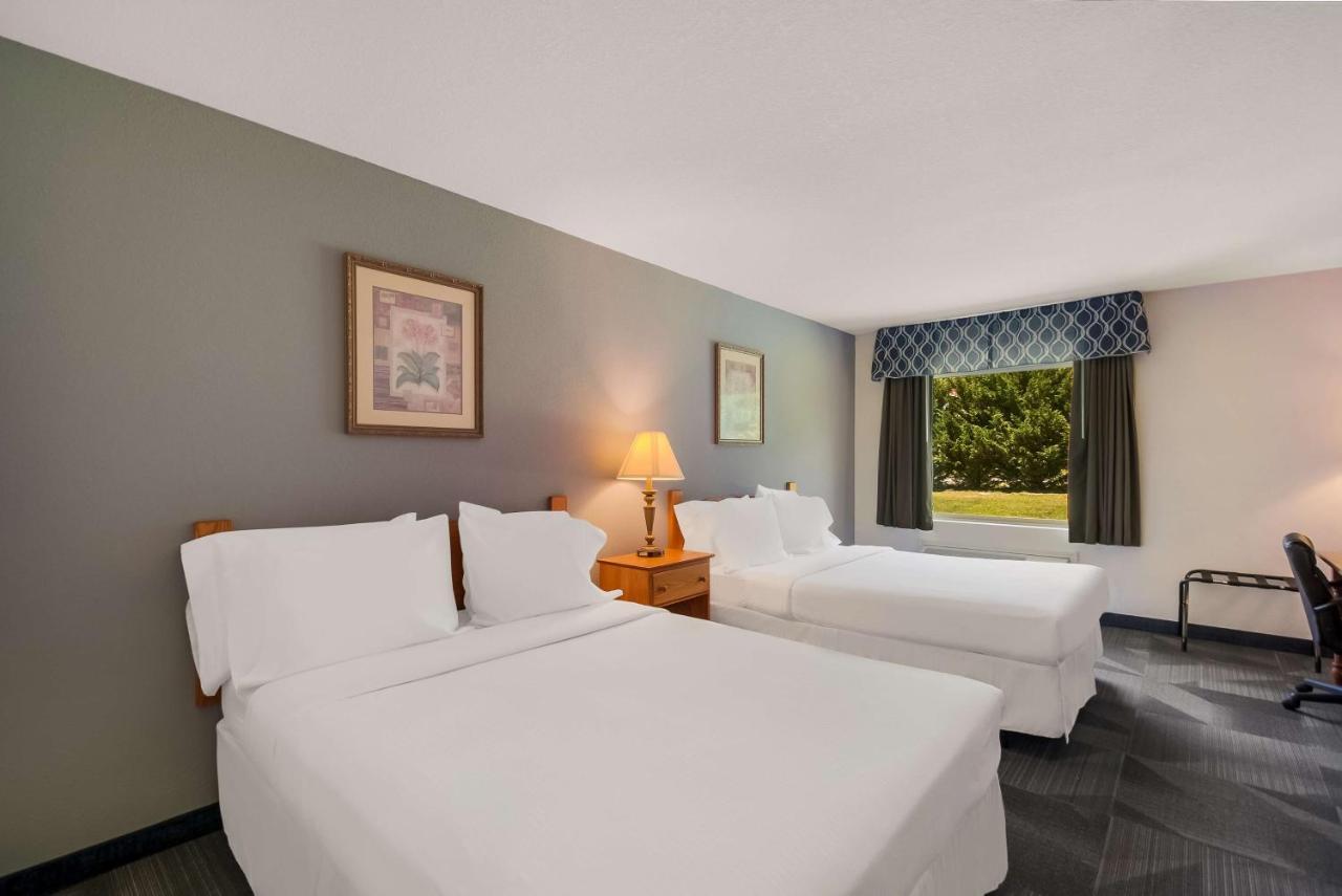 Surestay Plus Hotel By Best Western Berkeley Springs Buitenkant foto