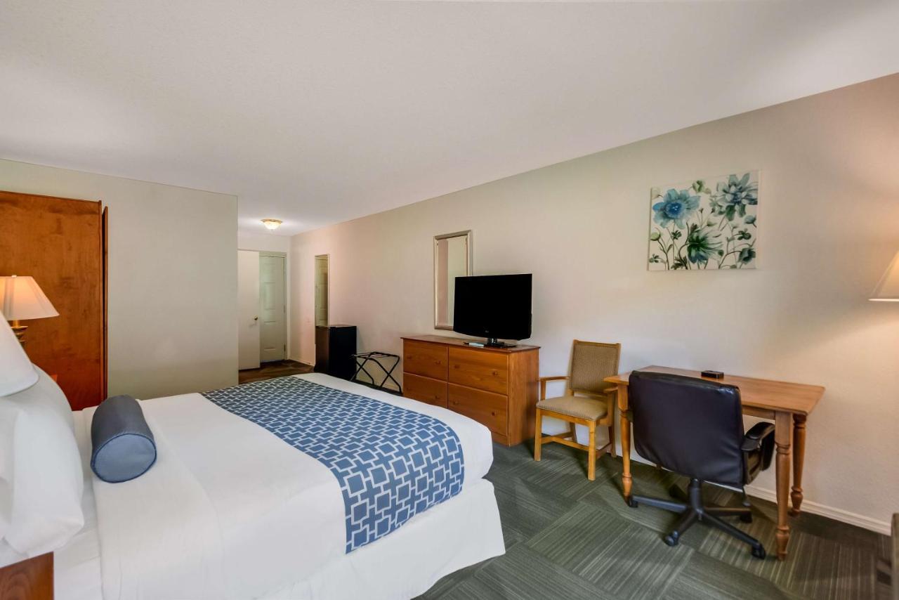 Surestay Plus Hotel By Best Western Berkeley Springs Buitenkant foto