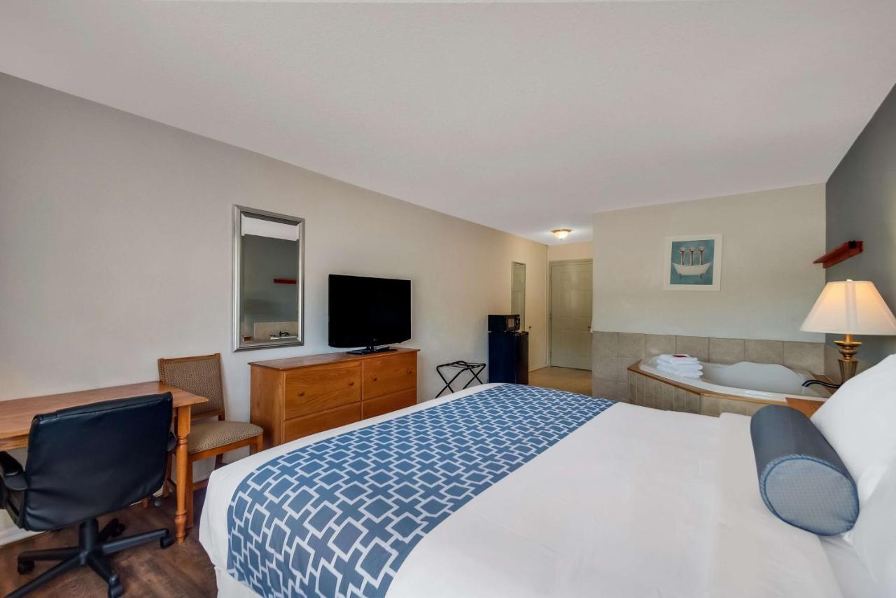 Surestay Plus Hotel By Best Western Berkeley Springs Buitenkant foto