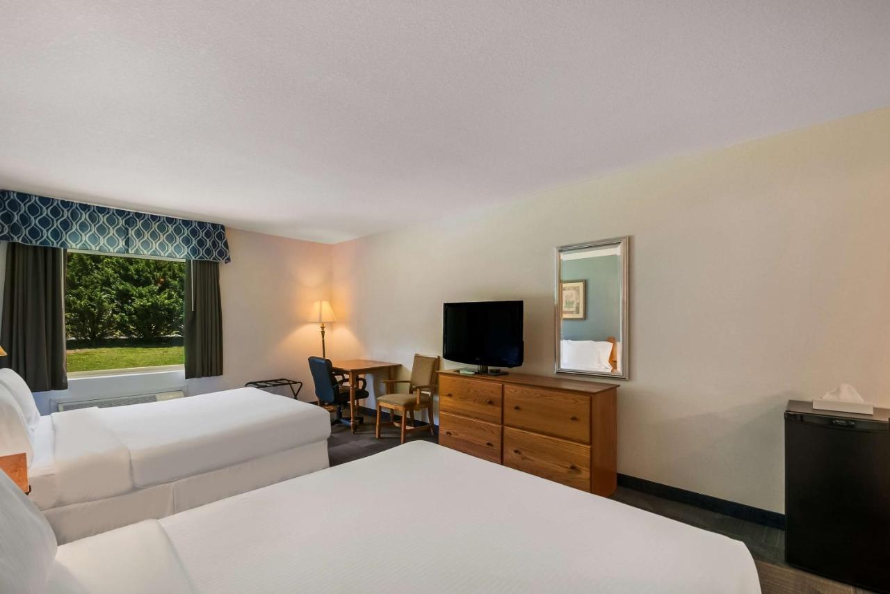 Surestay Plus Hotel By Best Western Berkeley Springs Buitenkant foto