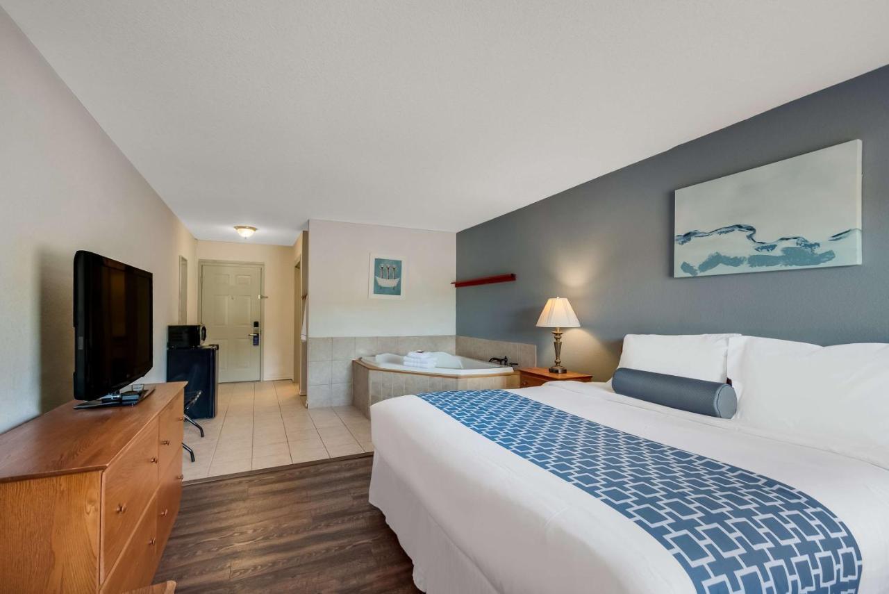 Surestay Plus Hotel By Best Western Berkeley Springs Buitenkant foto
