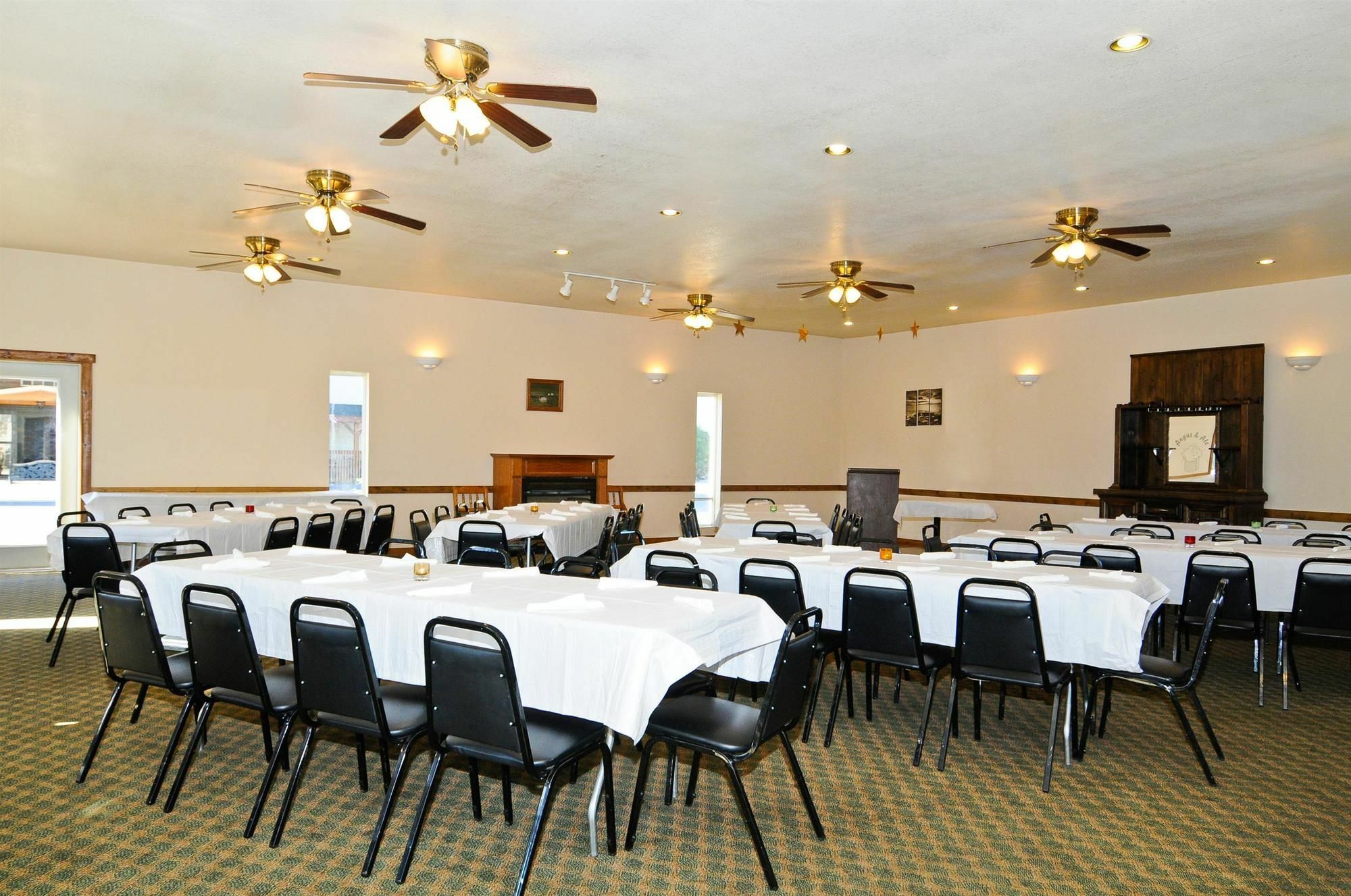 Surestay Plus Hotel By Best Western Berkeley Springs Zakenleven foto