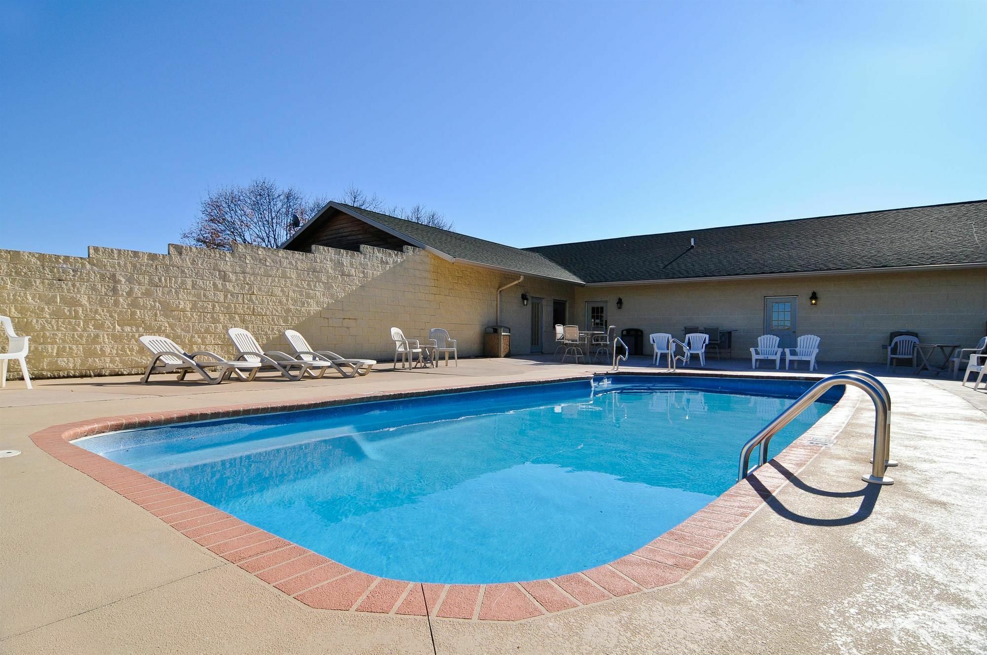Surestay Plus Hotel By Best Western Berkeley Springs Buitenkant foto