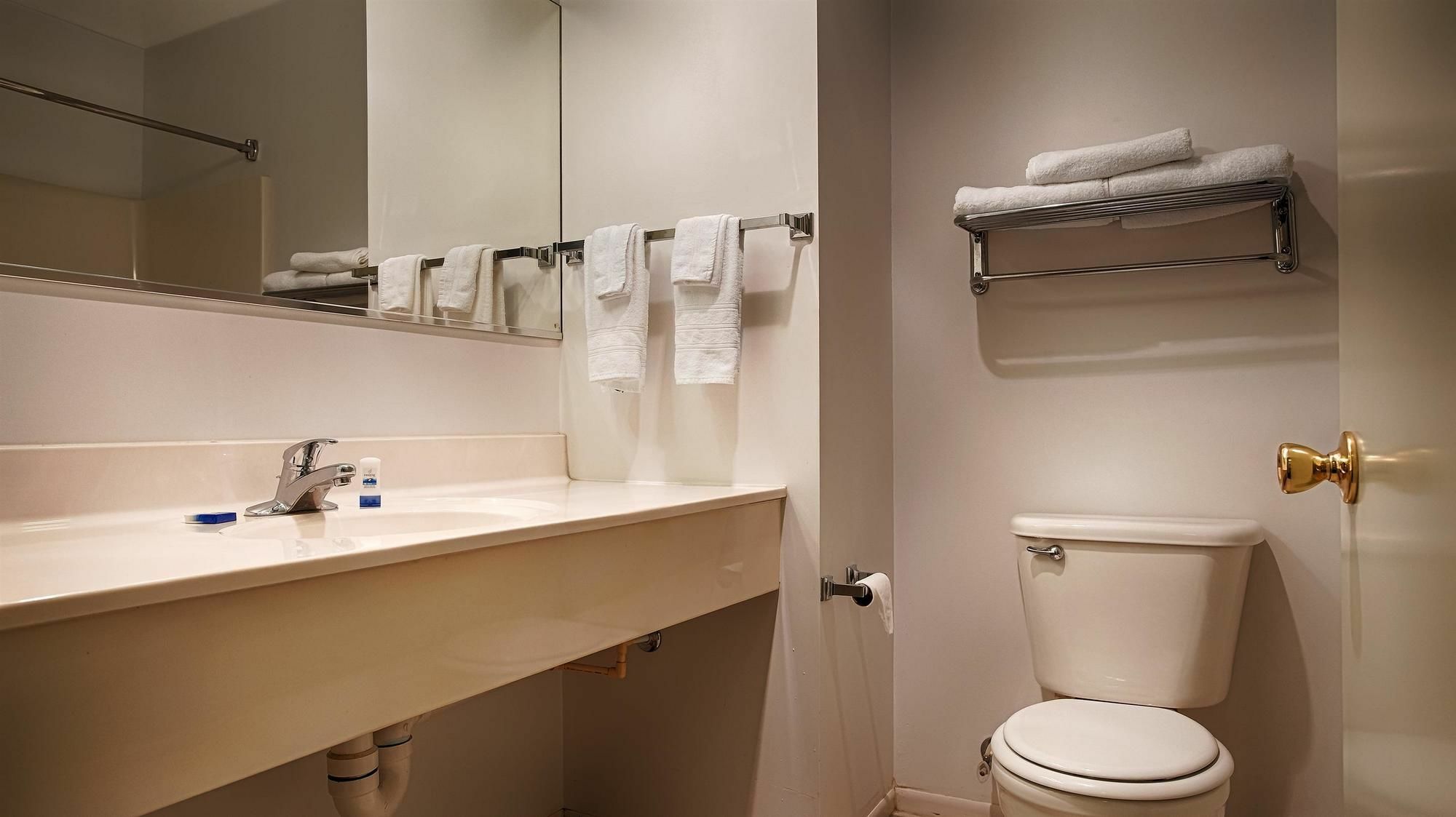 Surestay Plus Hotel By Best Western Berkeley Springs Buitenkant foto
