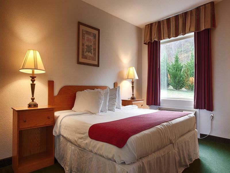 Surestay Plus Hotel By Best Western Berkeley Springs Buitenkant foto